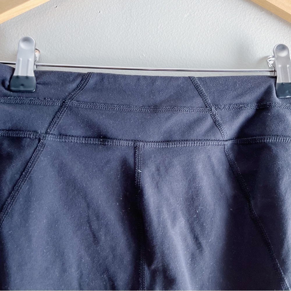 Lucy Mid-Rise‎ Capri Tight Leggings in Black, Cropped Yoga Pants, Size Small - Picture 9 of 9
